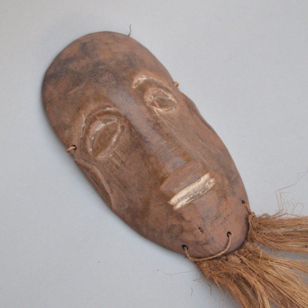 Carved Wooden Pende Mask Congo-photo-2