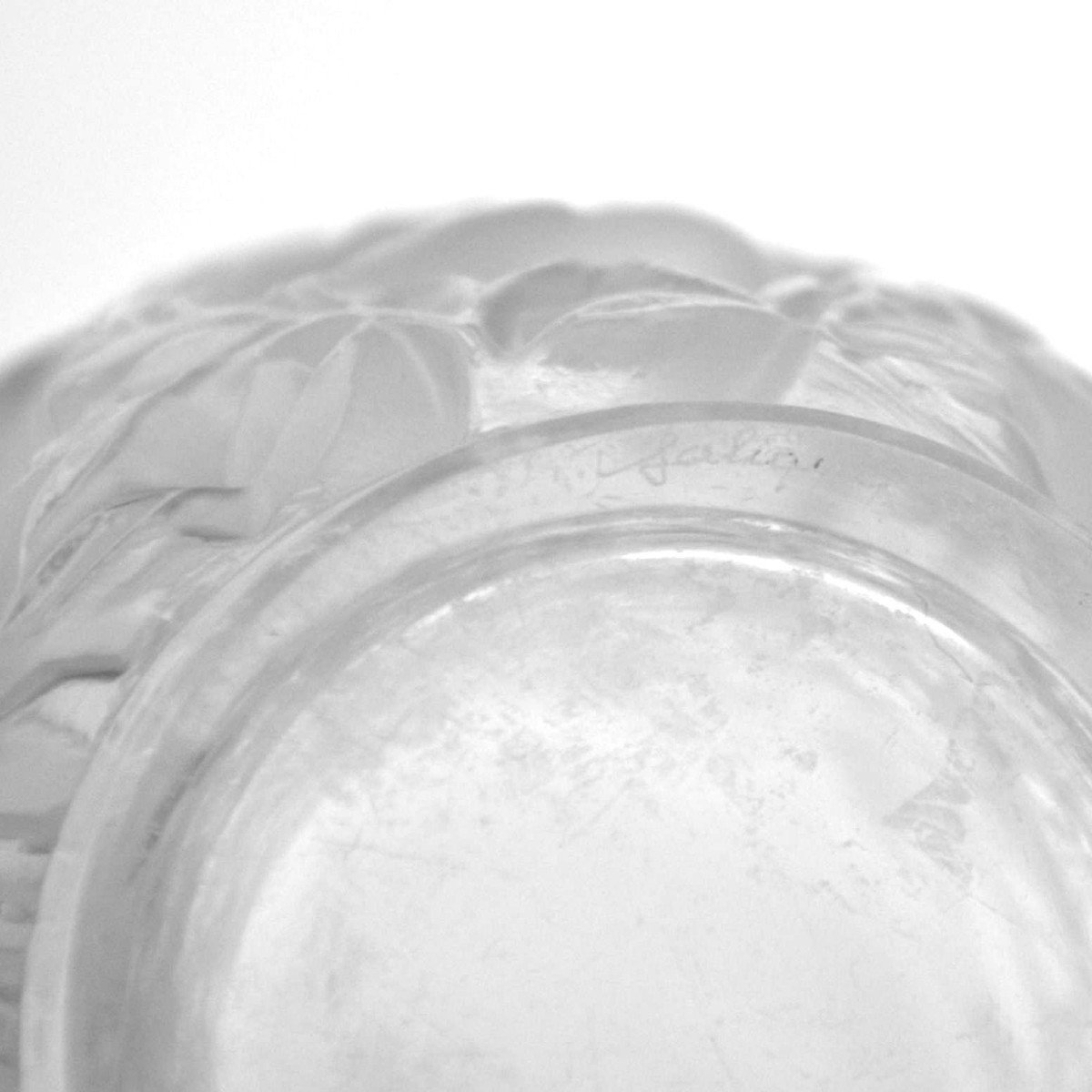 Lalique France Vase Bagatelle En Verre Blanc Moul&eacute; Press&eacute; Satin&eacute; -photo-4