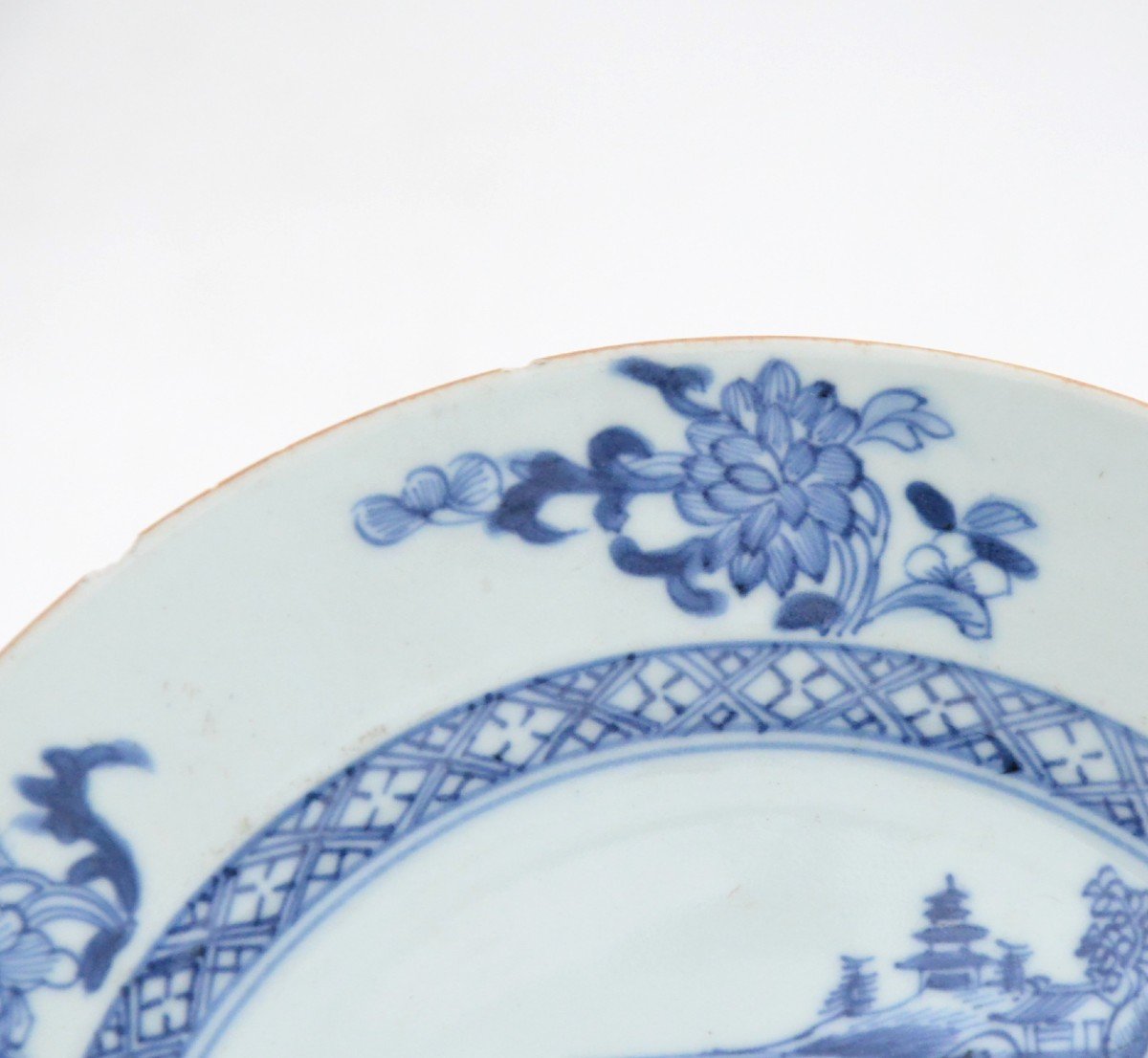 Suite Of Eight Export Chinese Porcelain Plates With Blue And White Decor 18th Century-photo-1