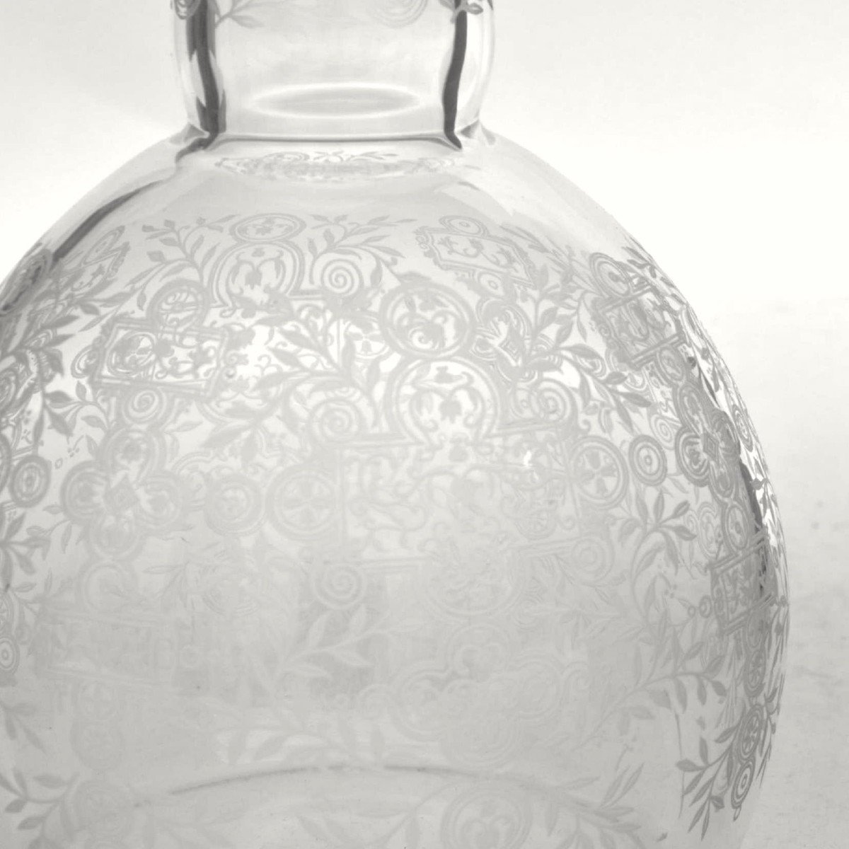 Baccarat Cut And Engraved Crystal Wine Decanter Model Rohan Gouvieux France 1940s-photo-4