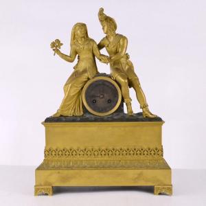 Pendule Romantique En Bronze à Patine Dorée Et Brune à Décor Néogothique XIXème