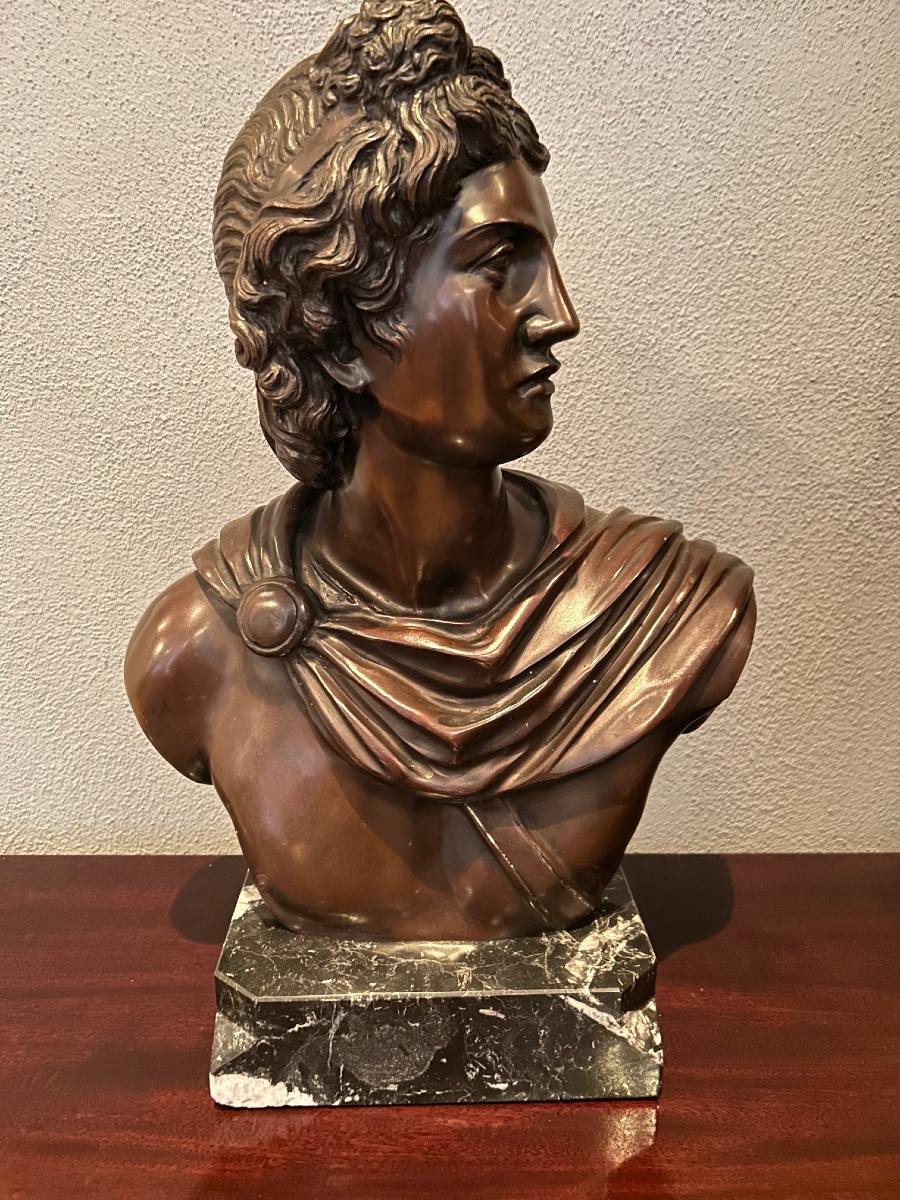 Un buste en bronze d'Alexandre le Grand sur un socle en marbre-photo-3