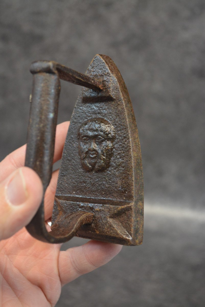 Rare Small Lace Iron Head Of Bacchus-photo-2