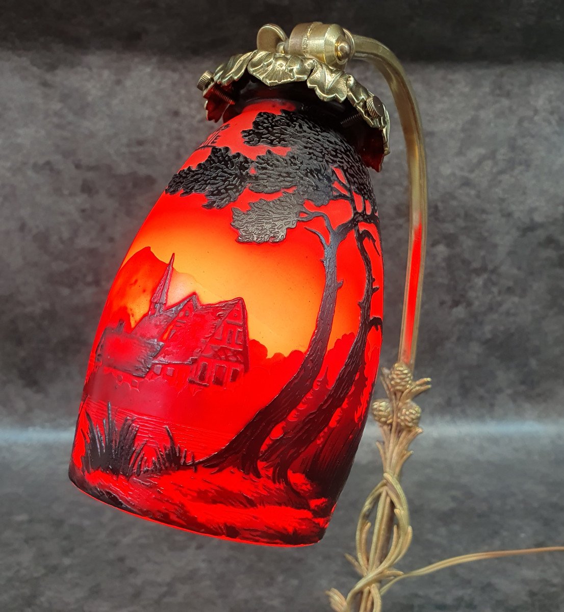 Belle Lampe Muller En Pate De Verre Décor Vogien
