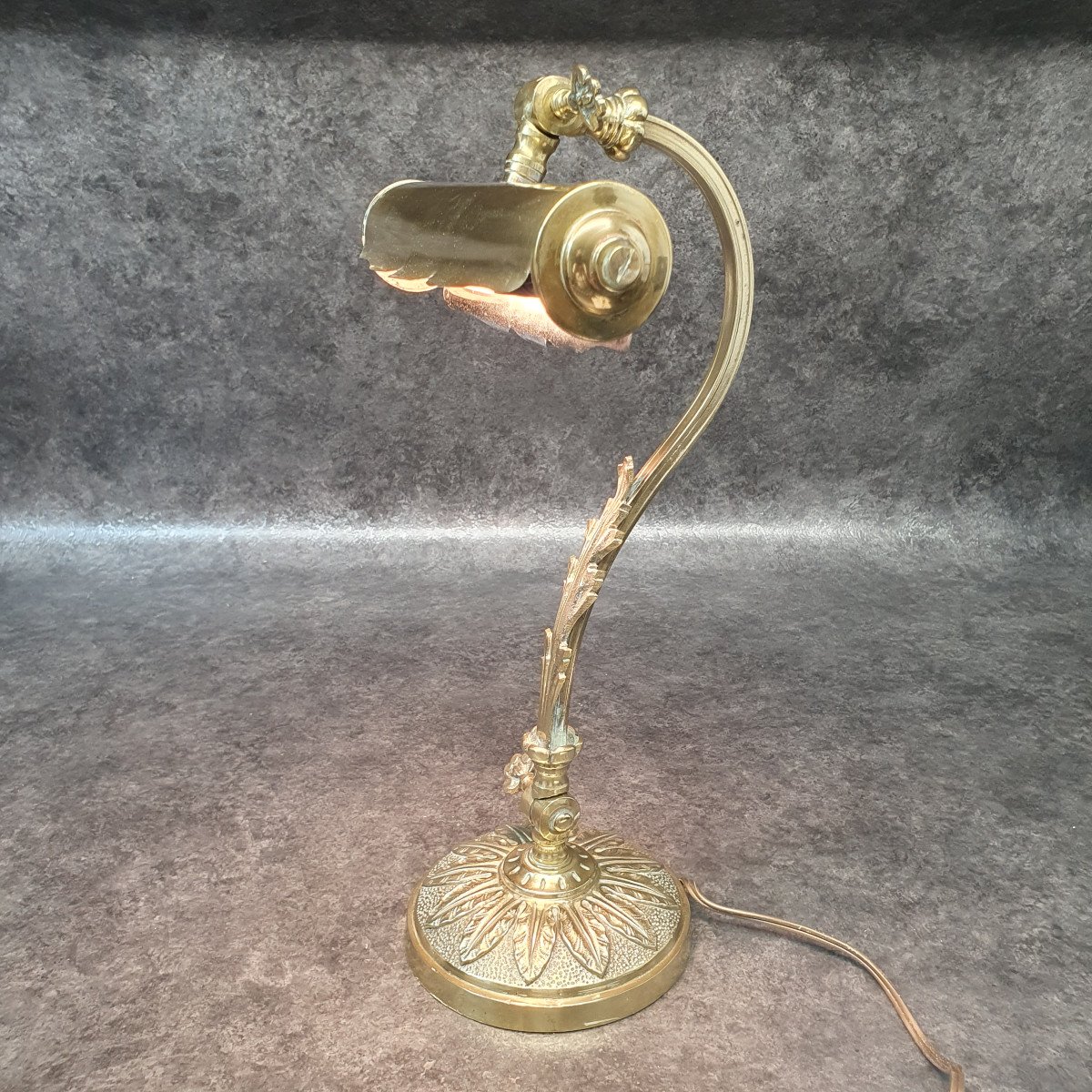 P.gilles Bronze Desk Lamp-photo-4