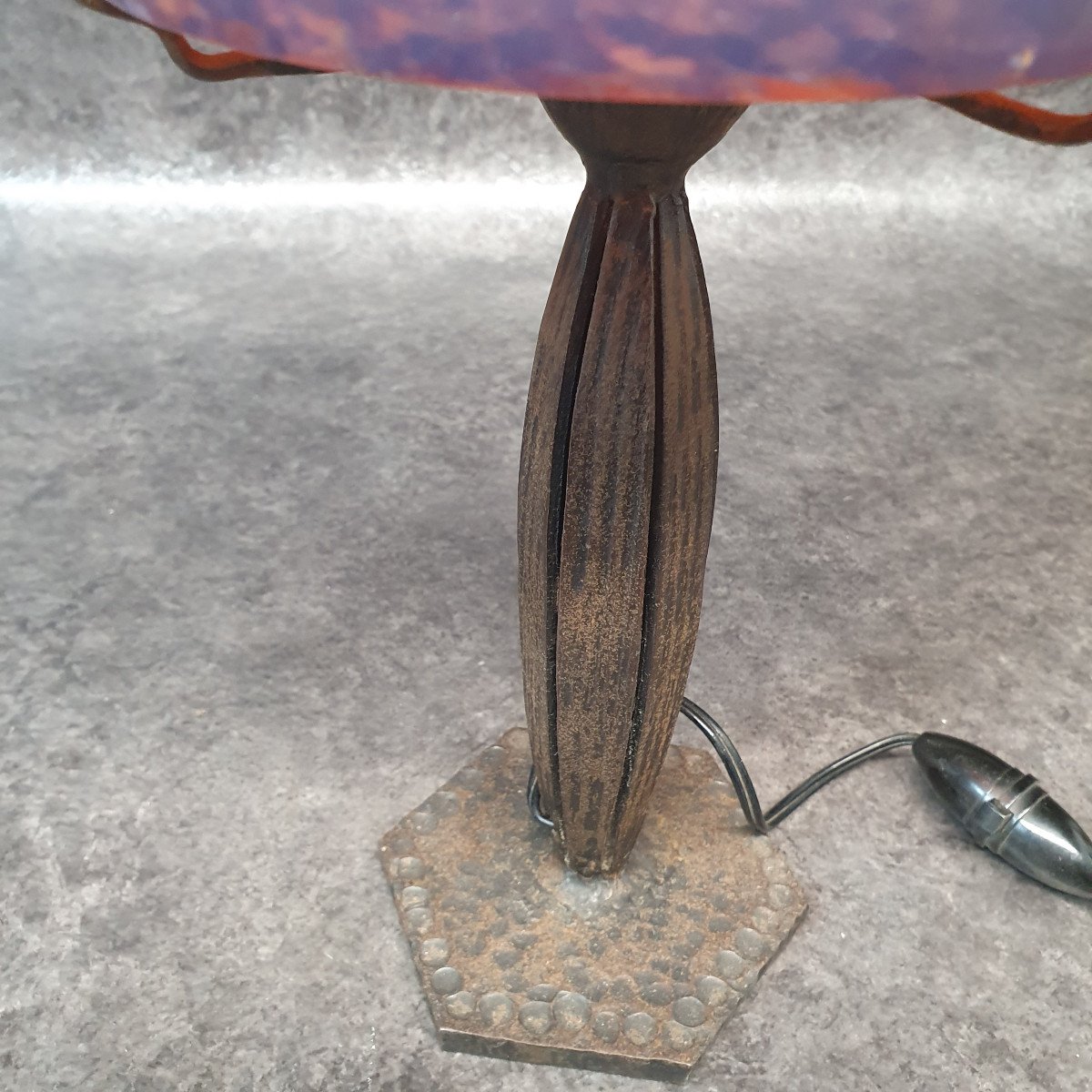 Iron And Glass Paste Mushroom Desk Lamp-photo-4