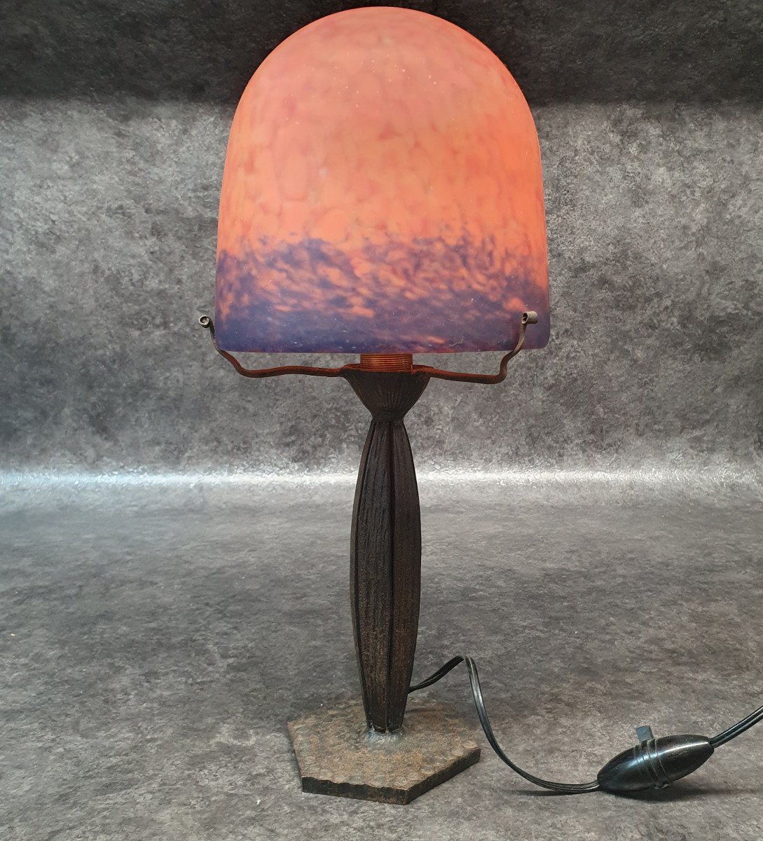 Iron And Glass Paste Mushroom Desk Lamp