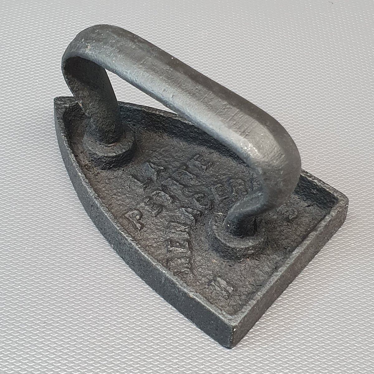 Small Iron The Little Housewife No. 3-photo-2
