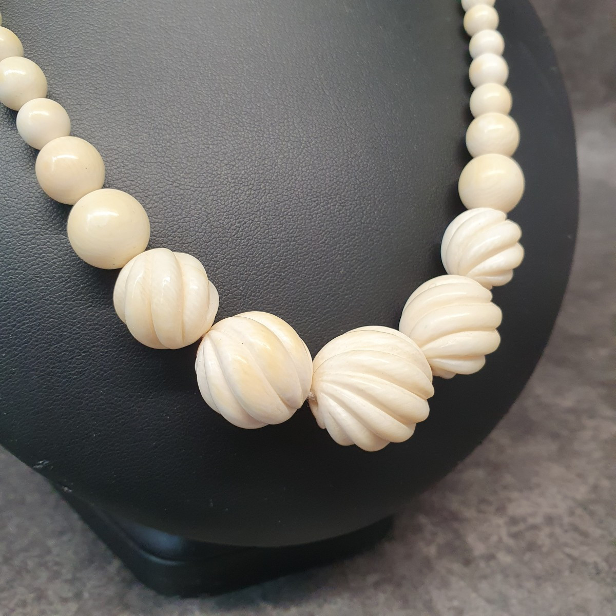 collier ivoire art nouveau