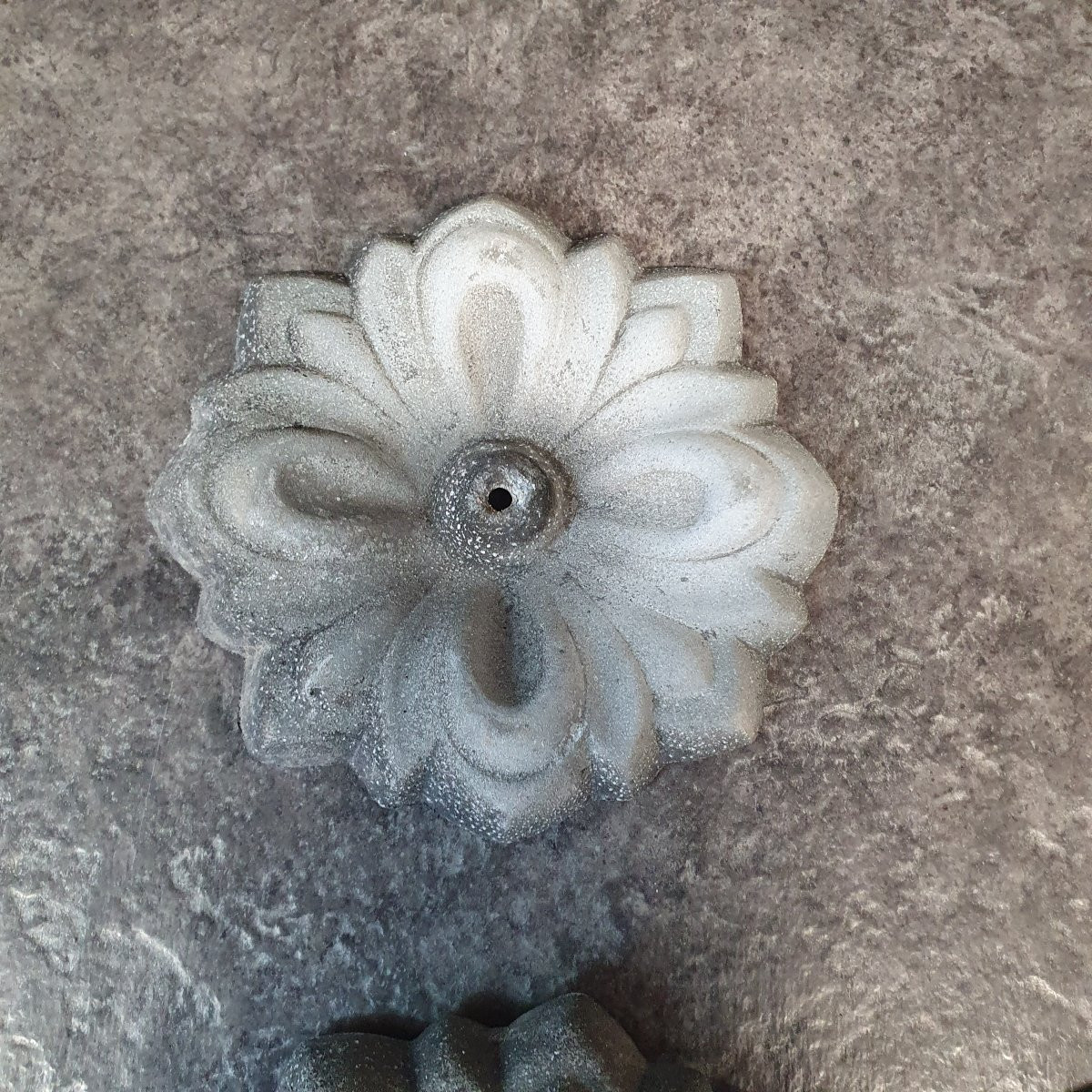 Set Of 10 Zinc Rosettes For Decoration-photo-3