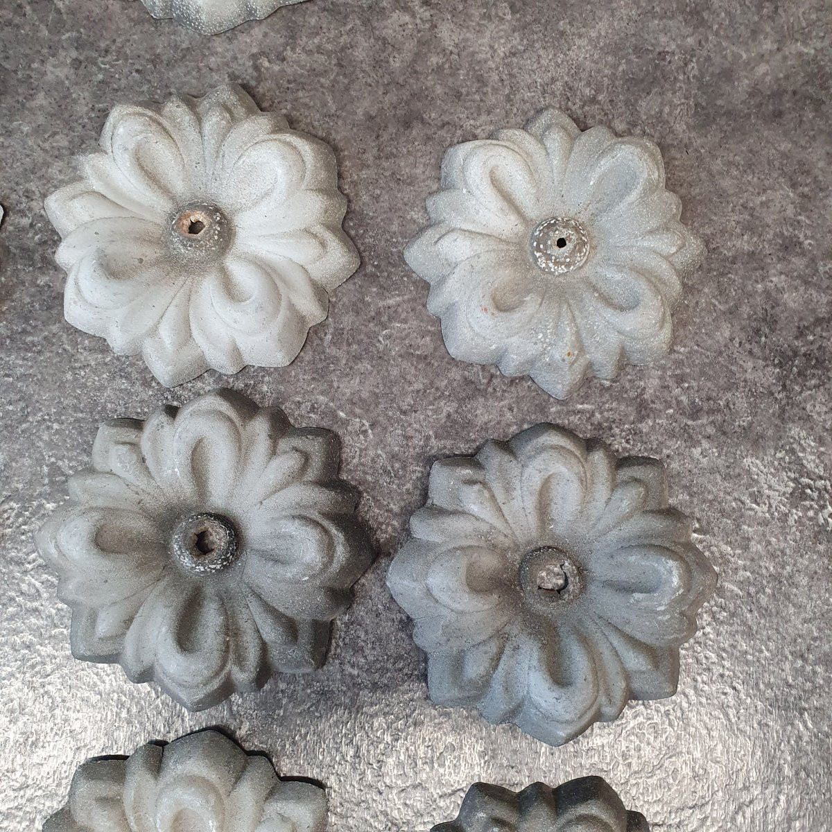 Set Of 10 Zinc Rosettes For Decoration-photo-1