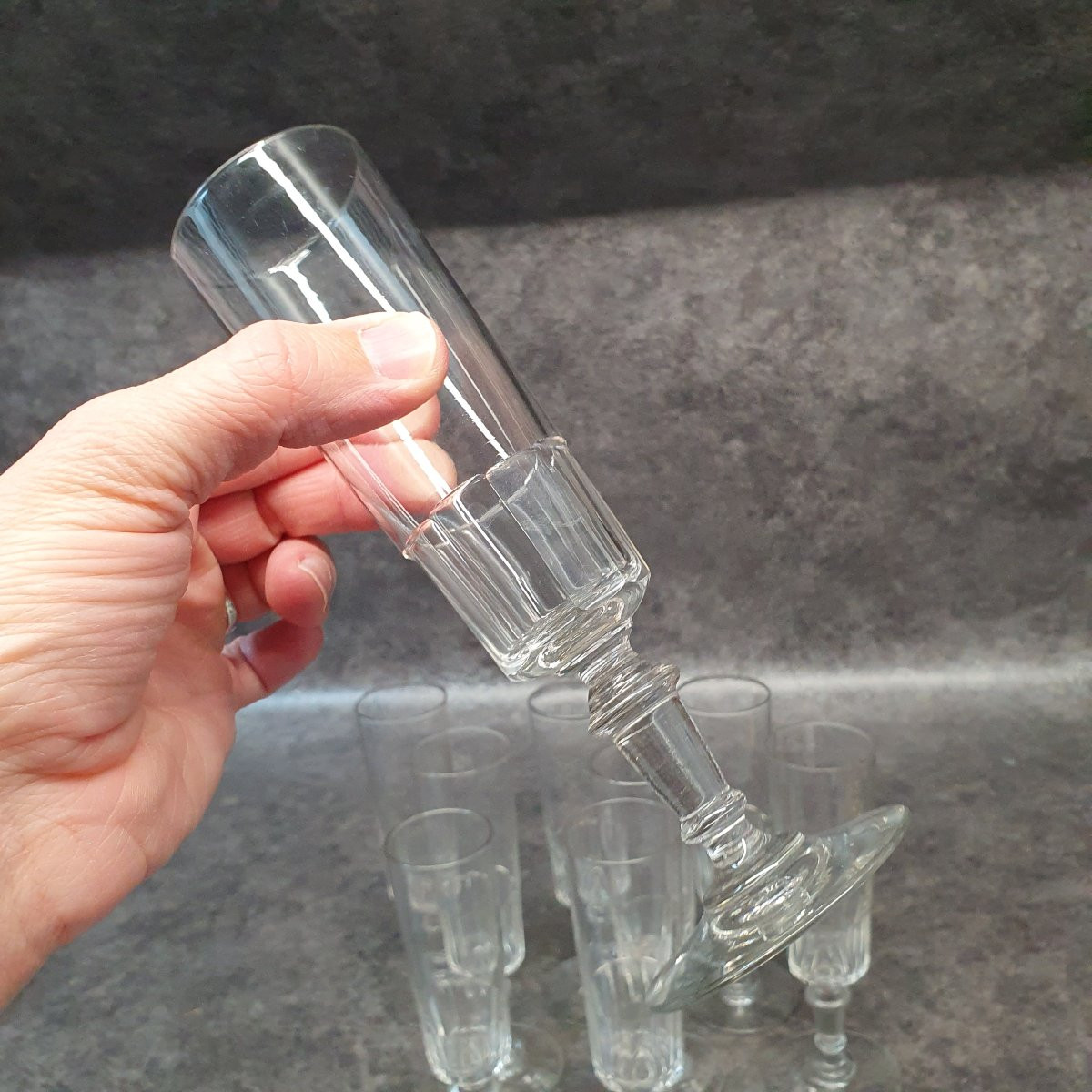 9 Champagne Flutes-photo-2