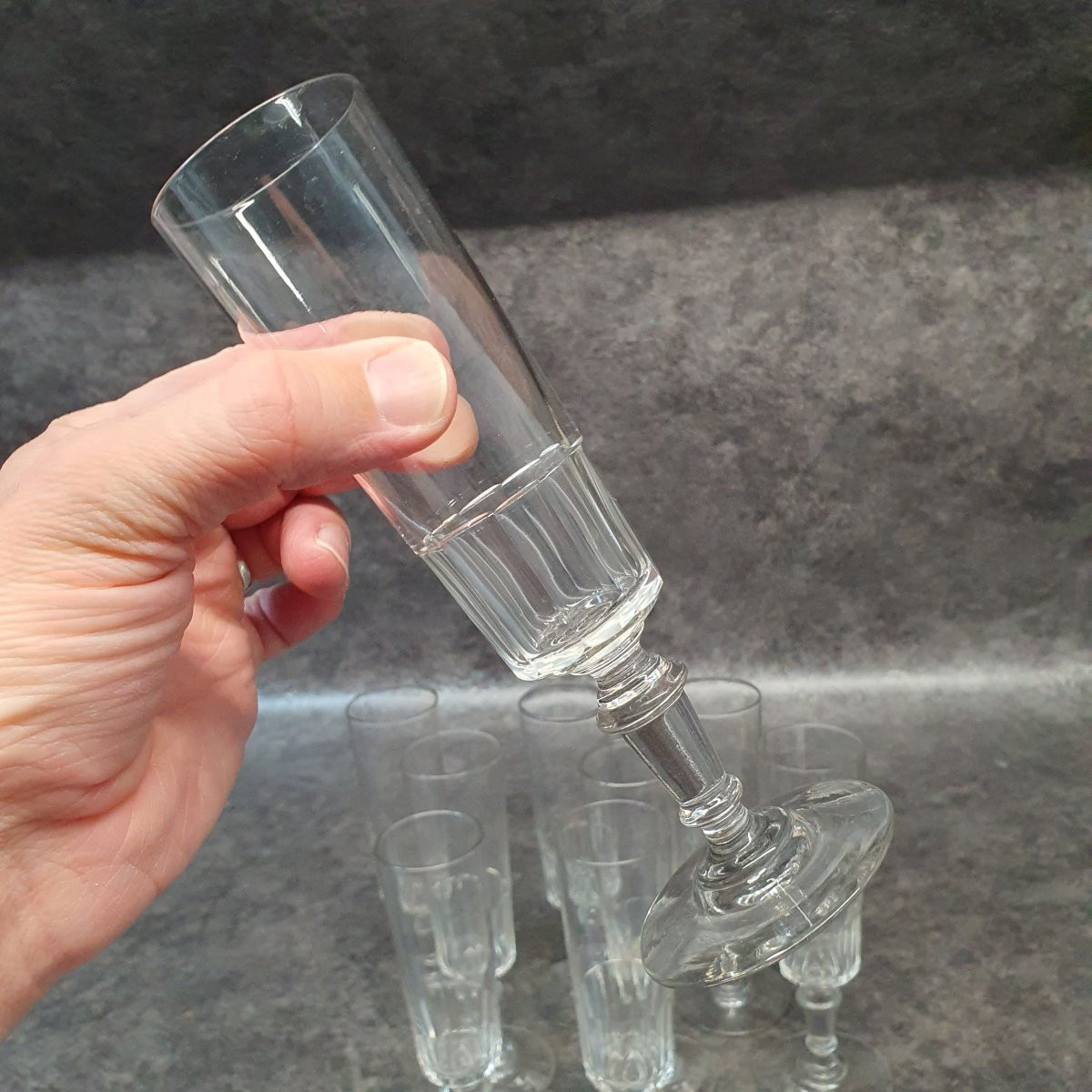 9 Champagne Flutes-photo-3