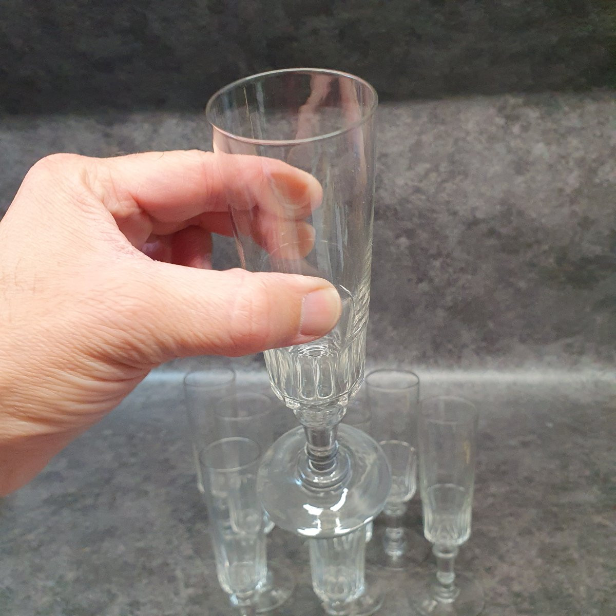 9 Champagne Flutes-photo-4
