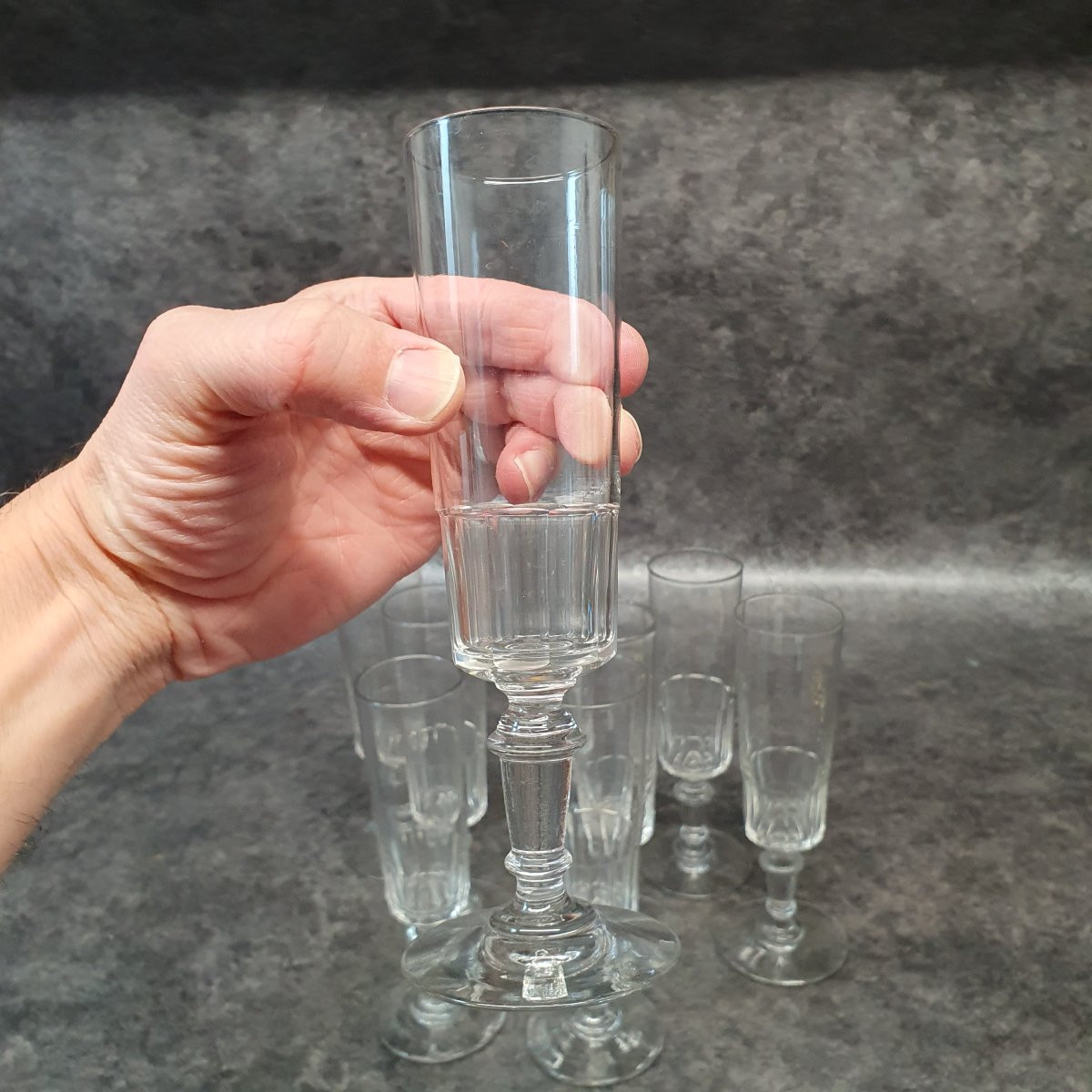 9 Champagne Flutes-photo-5