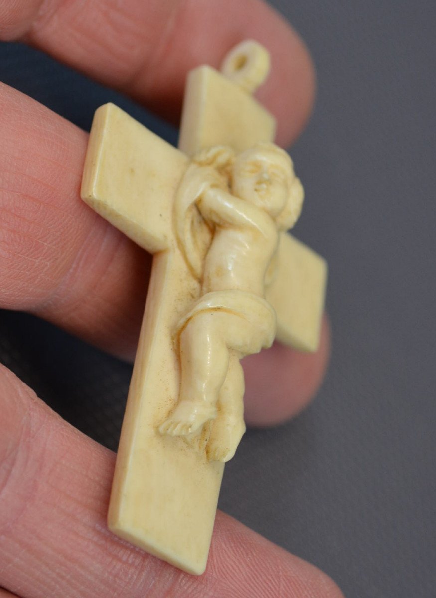 Pendentif Enfant Jesus Sur La Croix XIX Eme-photo-2
