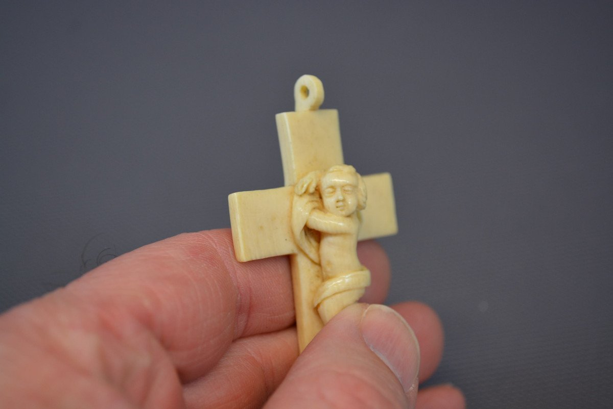 Pendentif Enfant Jesus Sur La Croix XIX Eme-photo-3