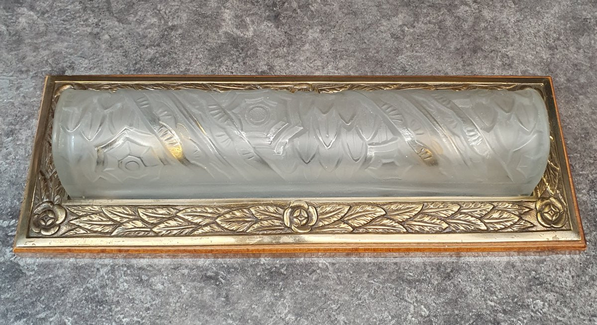 Schneider Art Deco Wall Sconce-photo-2