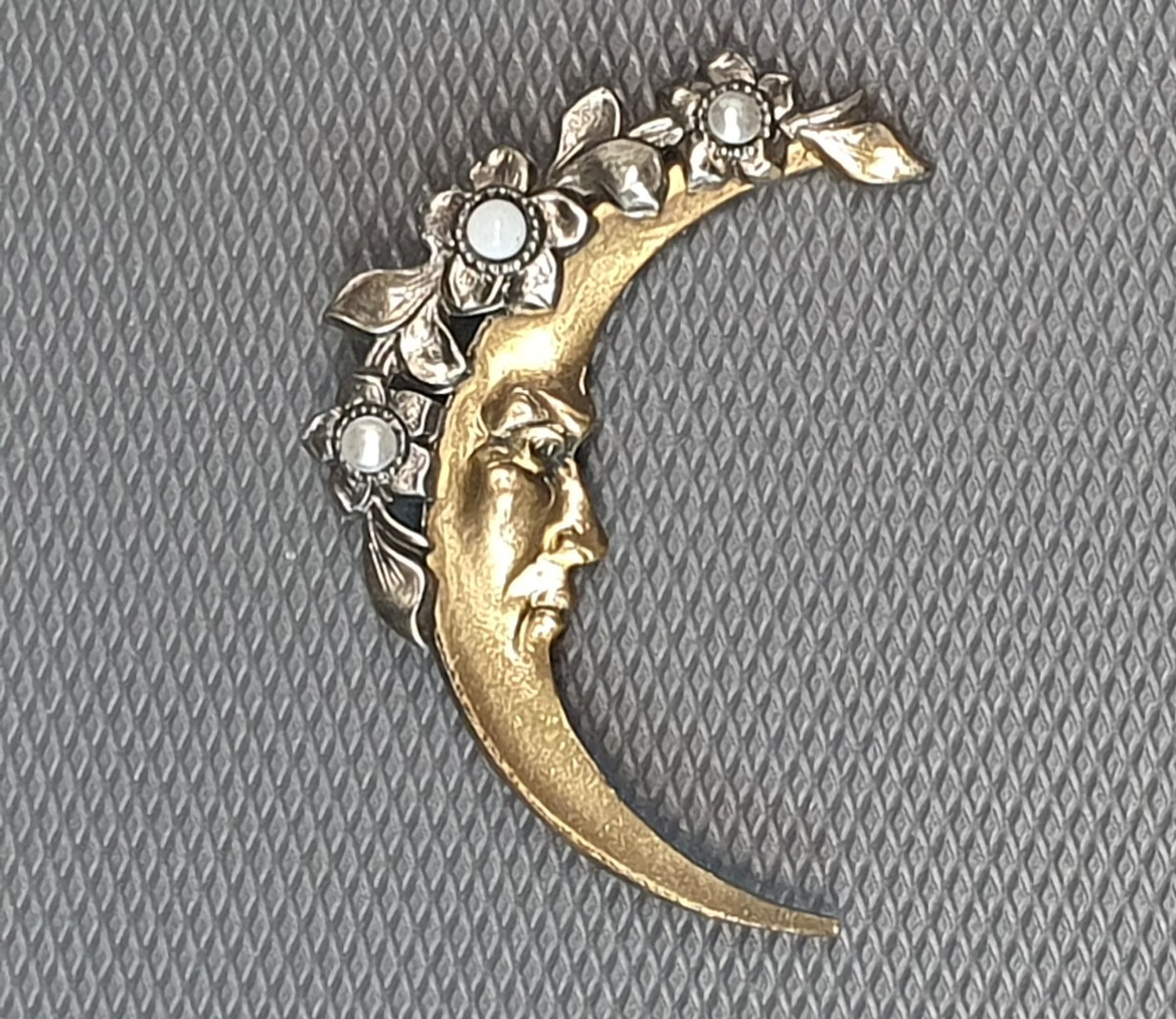 Broche Croissant De Lune