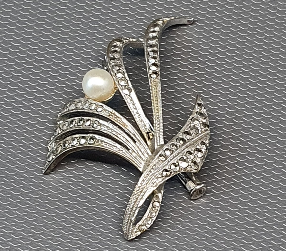 Broche En Argent - Marcassites et perle art déco-photo-2
