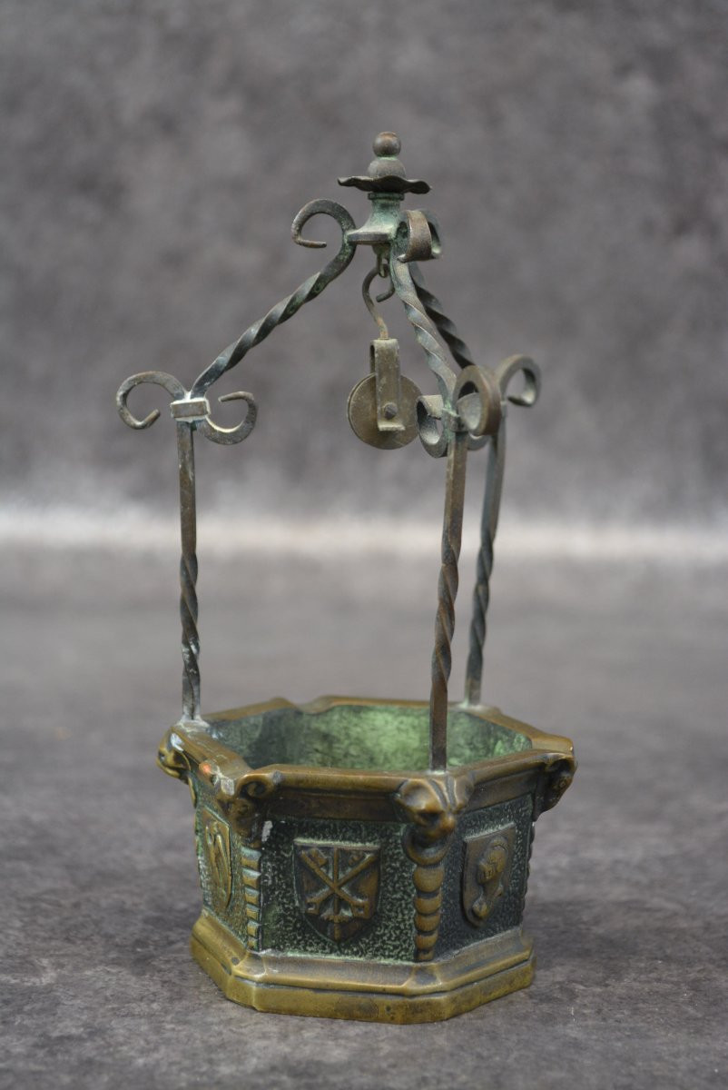 Max The Glassmaker Bronze Well-photo-2