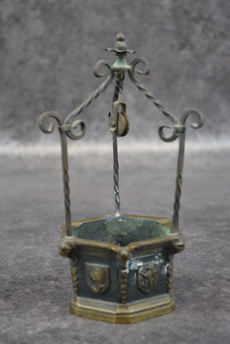 Max The Glassmaker Bronze Well-photo-1