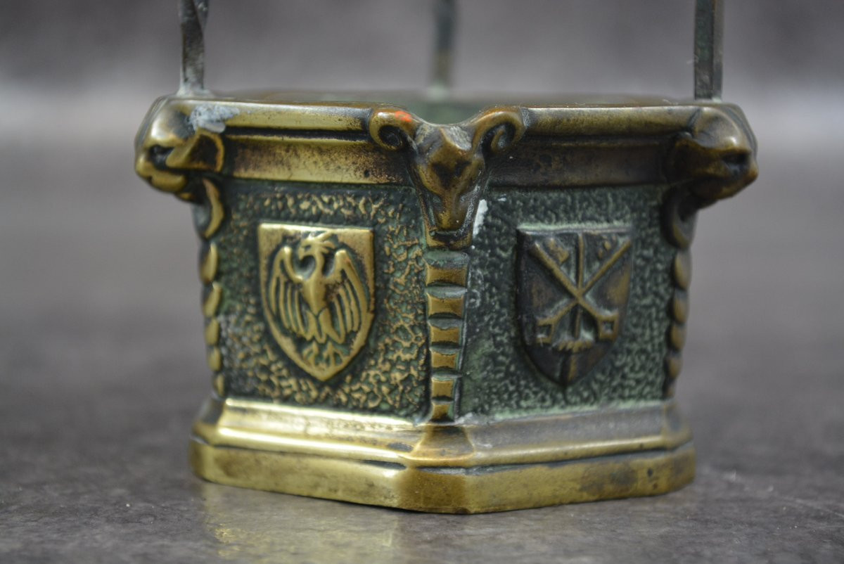 Max The Glassmaker Bronze Well-photo-3