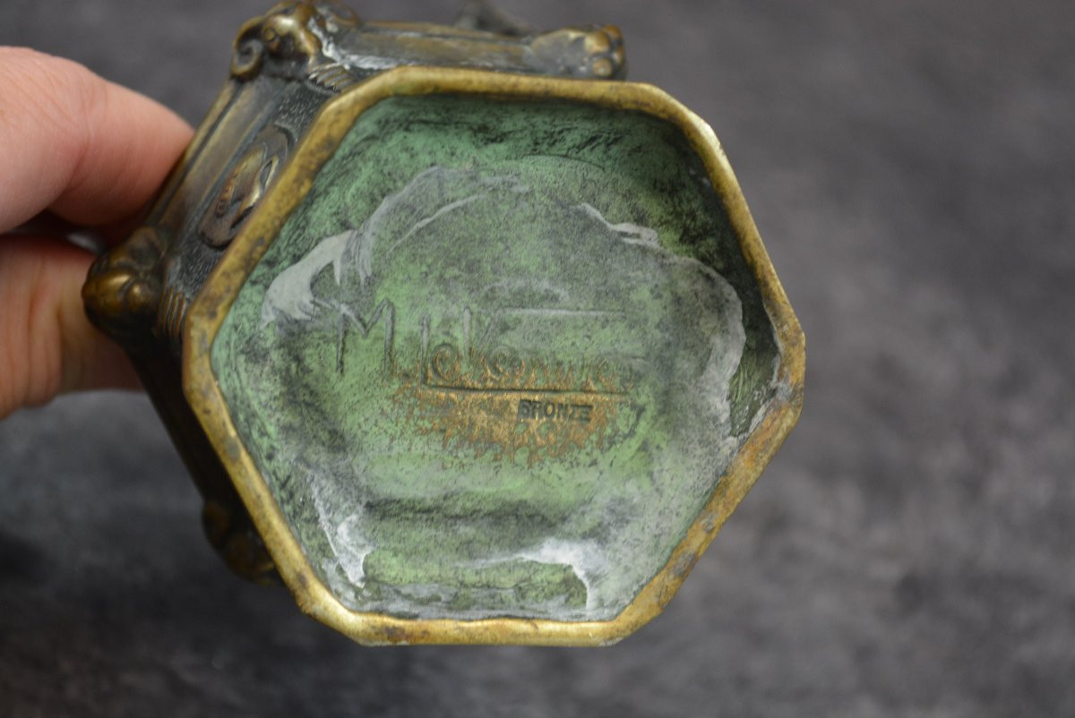 Max The Glassmaker Bronze Well-photo-5