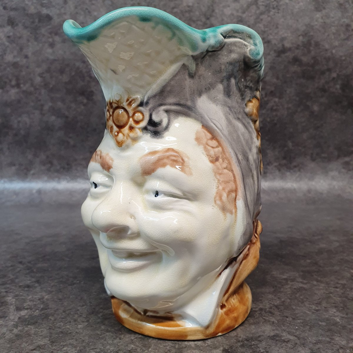 Pichet en barbotine d'onnaing le fou du roi-photo-2