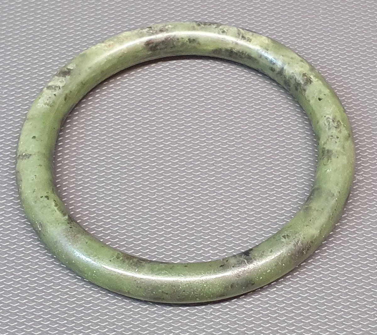 bracelet jonc en jade