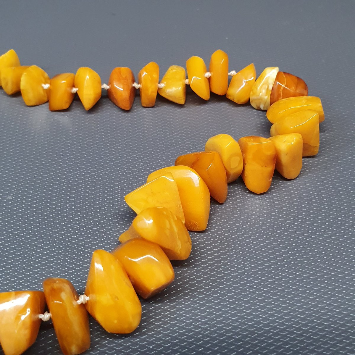 collier en ambre-photo-3