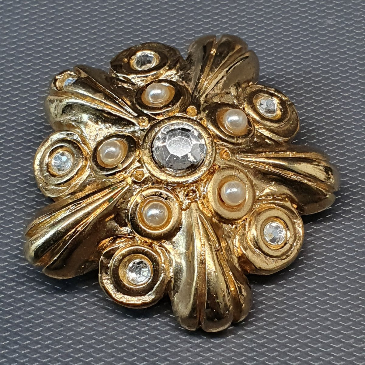 Jacky Brooch From G-photo-3