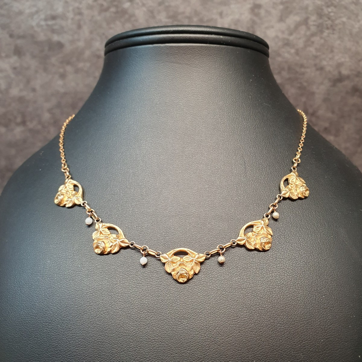 collier draperie art nouveau