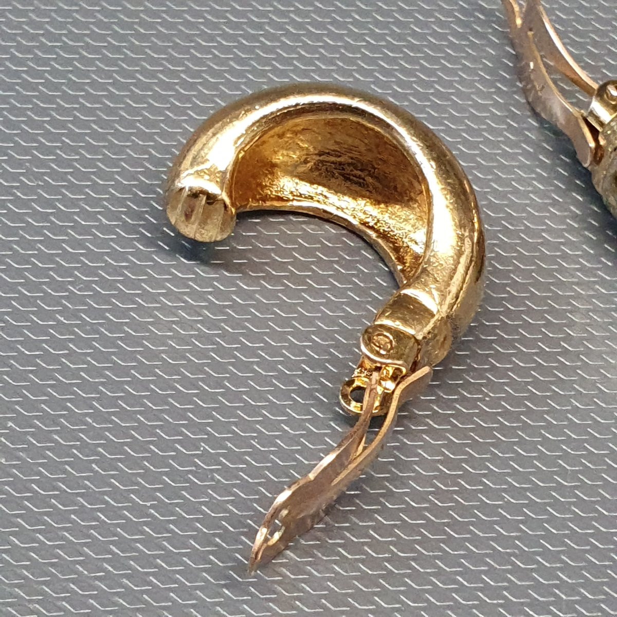 Paire de boucle d'oreilles YSL - Yves Saint Laurent-photo-3