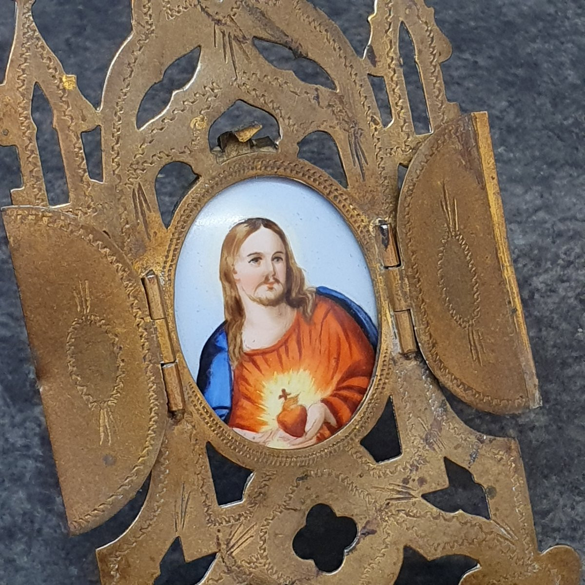 relique à poser christ en porcelaine-photo-2