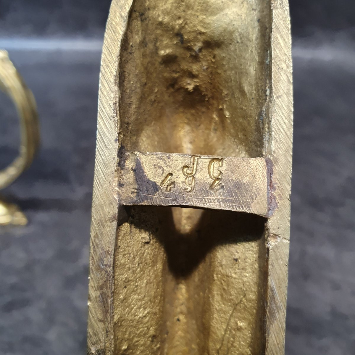 Pair Of Bronze Kissers-photo-4