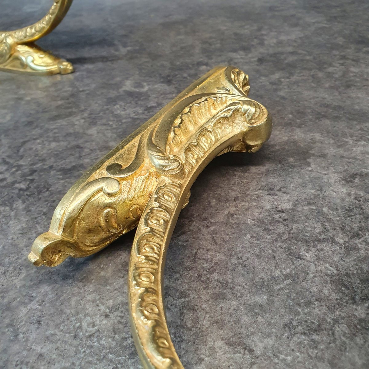 Pair Of Bronze Kissers-photo-5