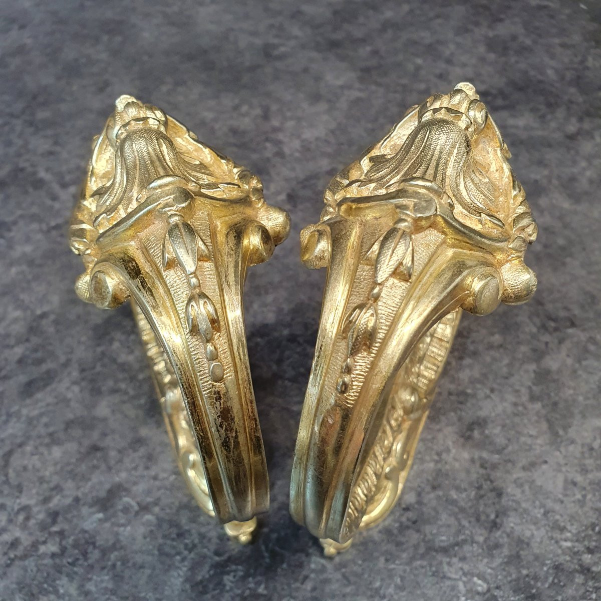Pair Of Bronze Kissers-photo-7