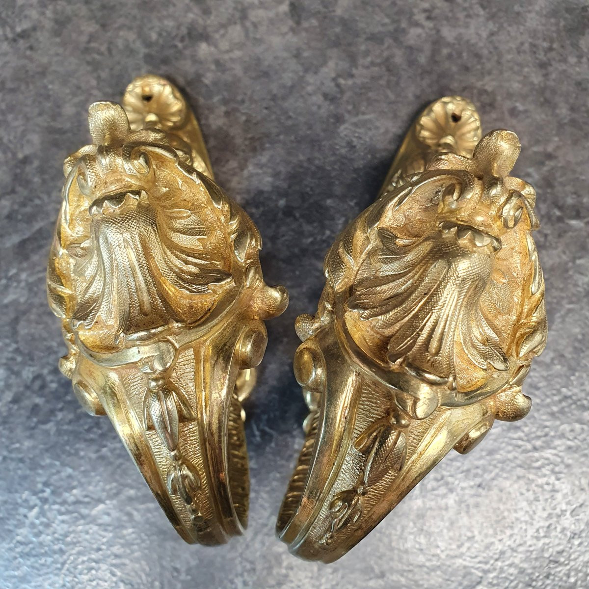 Pair Of Bronze Kissers-photo-8