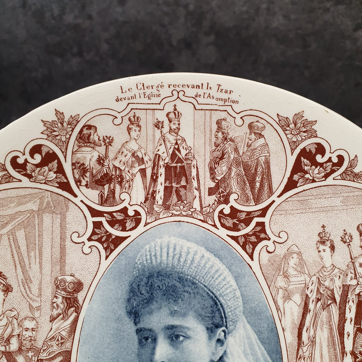 Paire d'assiettes Sarreguemines Nicolas II et Alexandra - empereur de Russie-photo-1