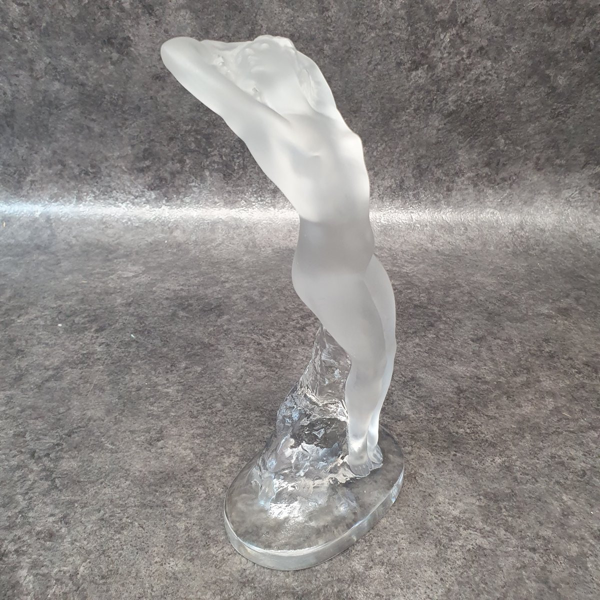 LALIQUE - Statuette "Danseuse aux bras levés "-photo-4