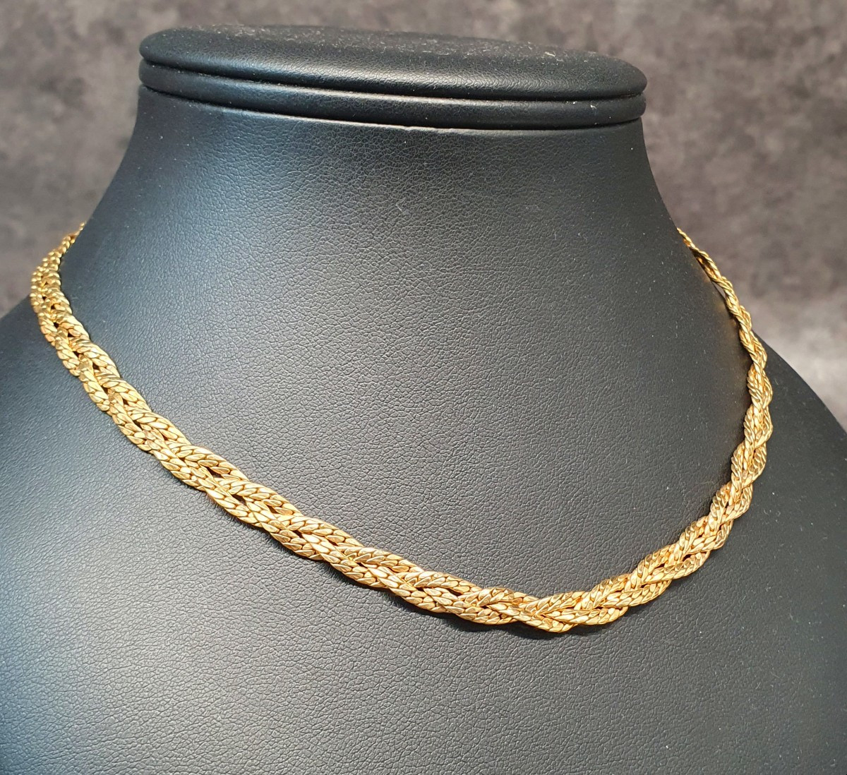 collier tressé