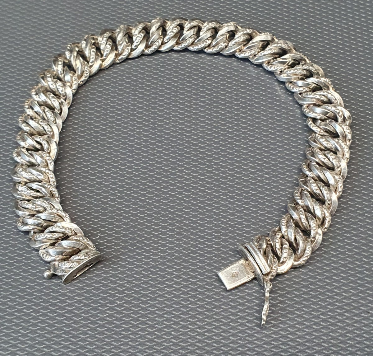 American Silver Mesh Bracelet