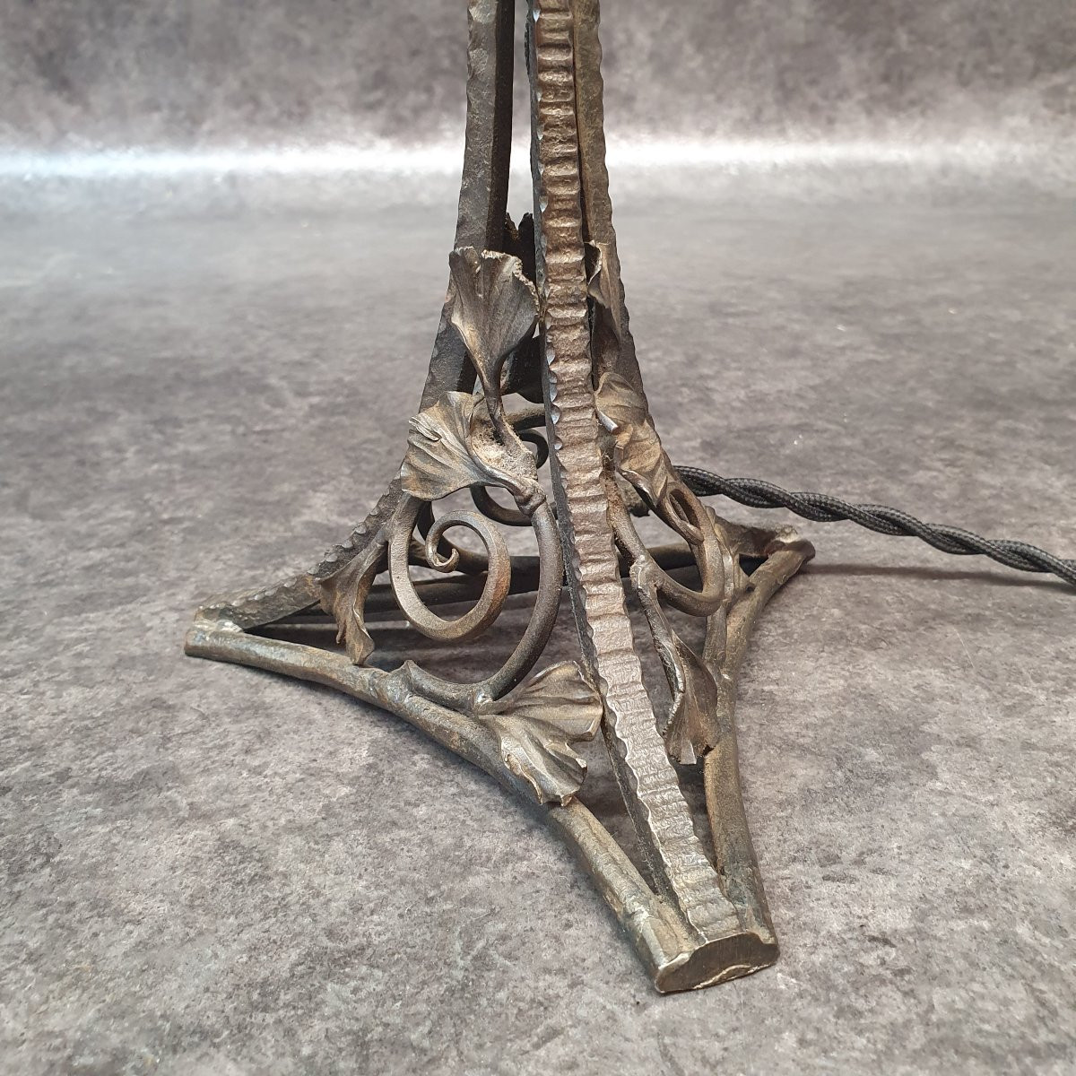 lampe art nouveau en fer forgé feuille de ginkgo-photo-1