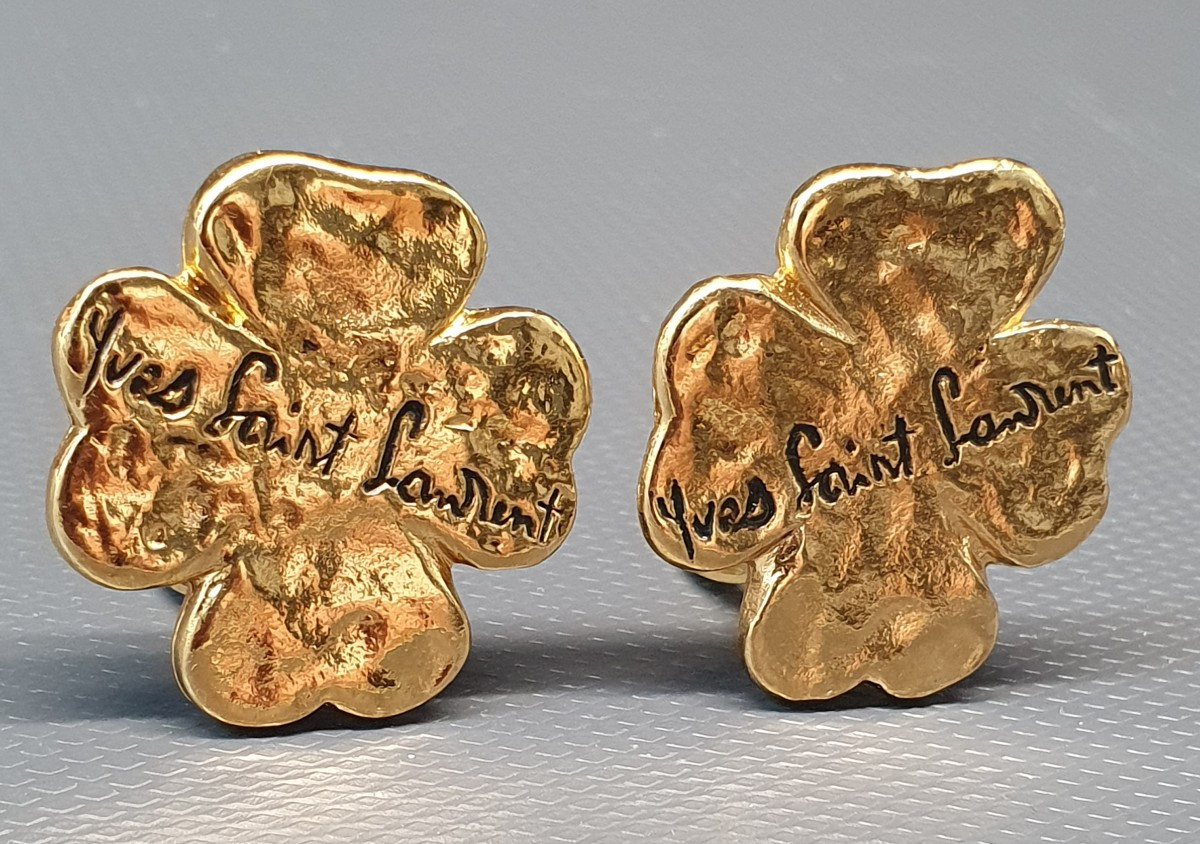 Boucle d'oreille YSL - Yves Saint Laurent