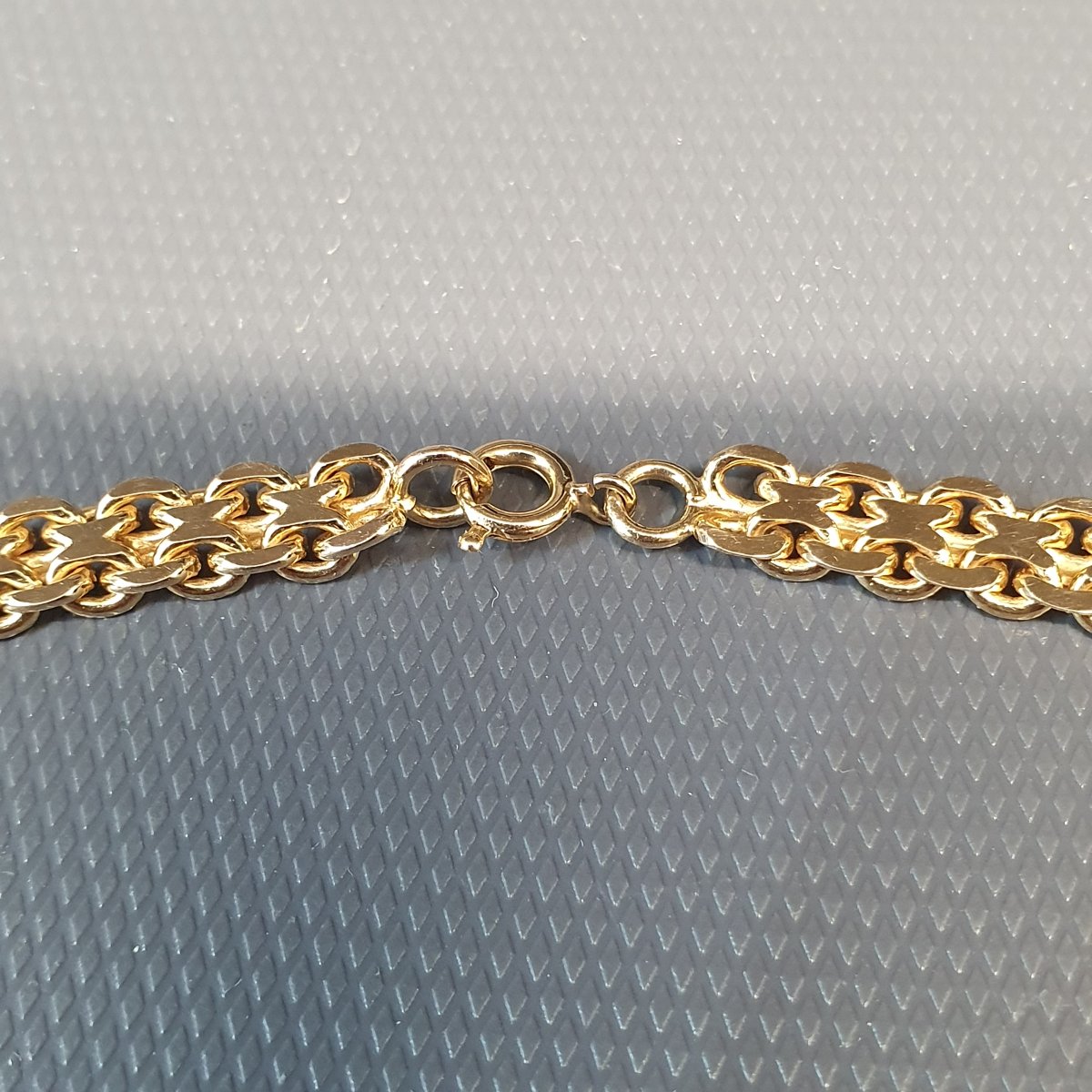 Bismarck Mesh Necklace-photo-2