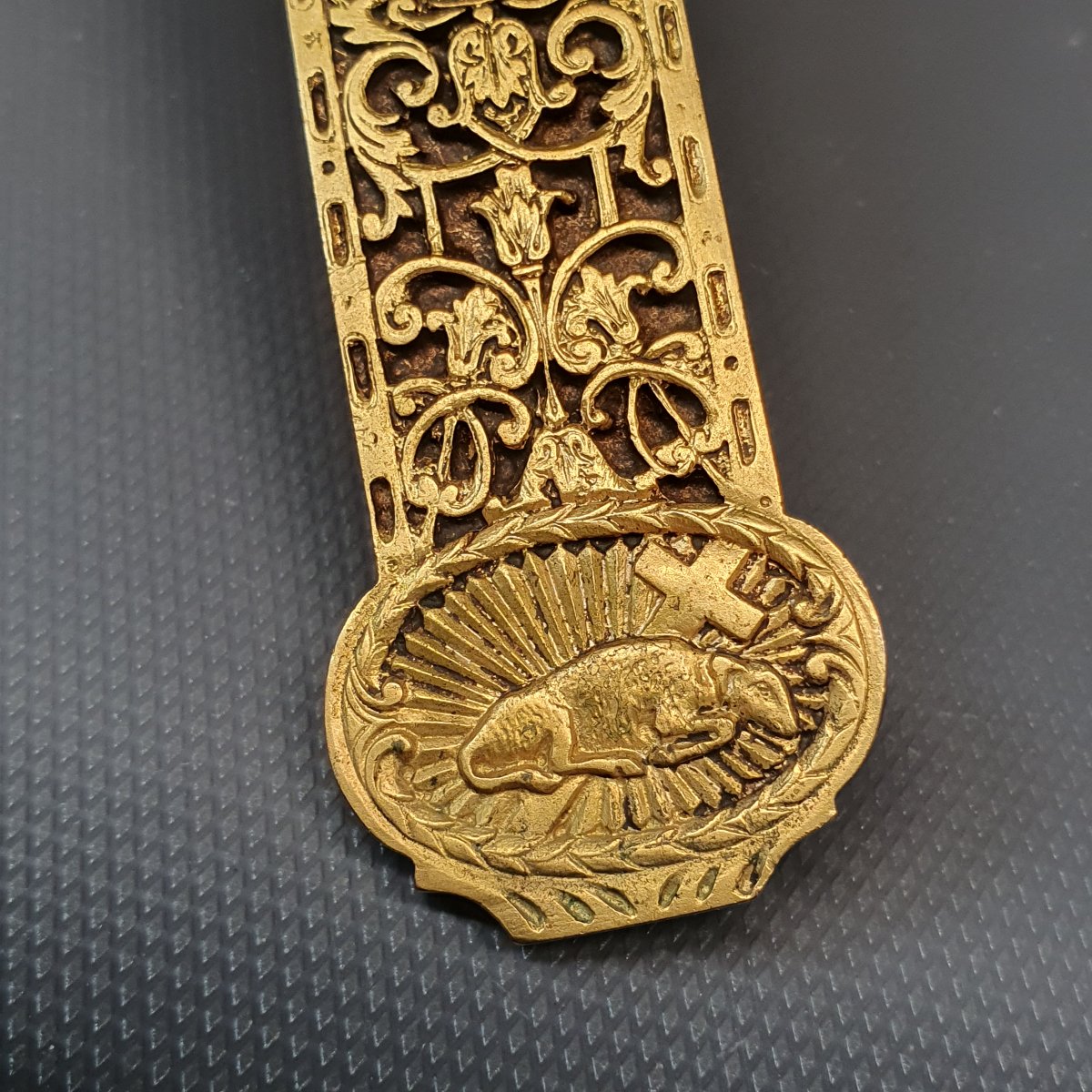 croix en bronze doré-photo-2