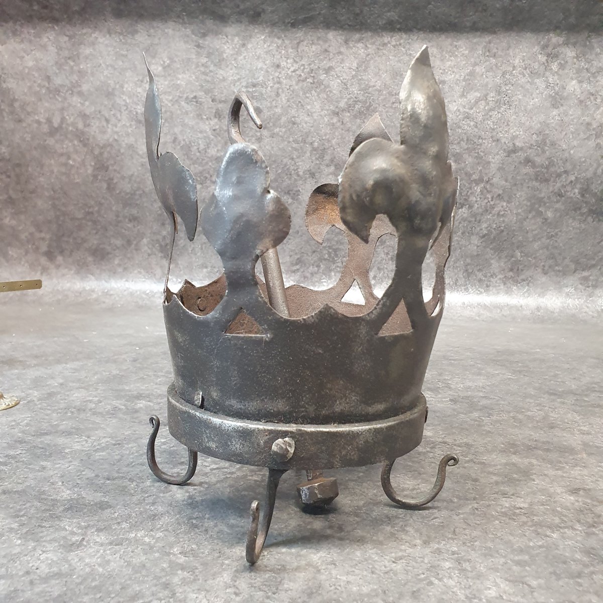 Fleur-de-lis Crown-photo-2
