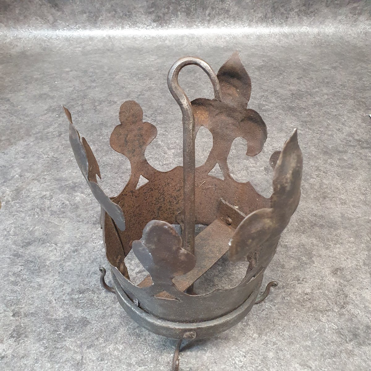 Fleur-de-lis Crown-photo-3