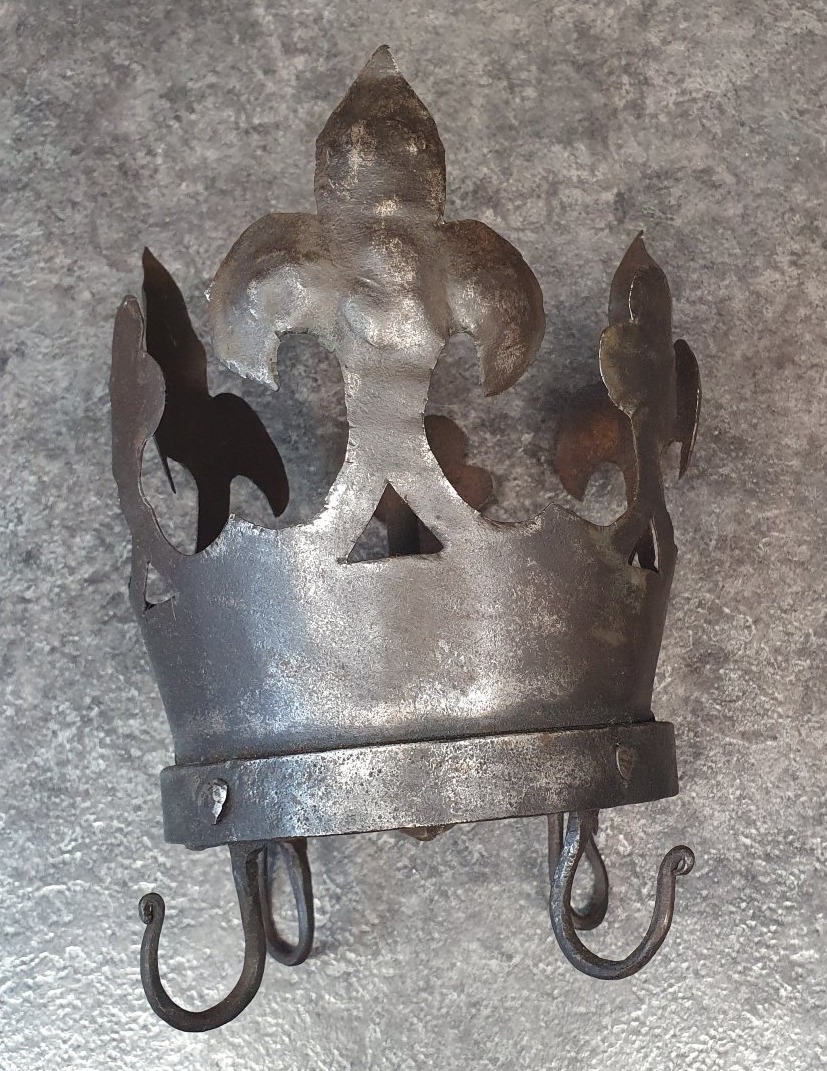 Fleur-de-lis Crown